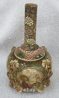 19th century Fine Japanese Satsuma Porcelain Bottle Vase