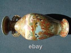 A Fine Antique Japanese Pair of Satsuma vases. Meiji period. Signed