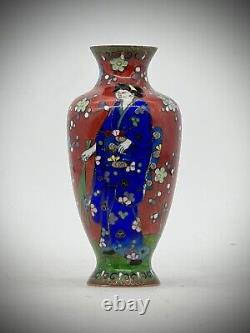 A Fine Cororfull Japanese Cloisonne Enamel Vase. Meiji period