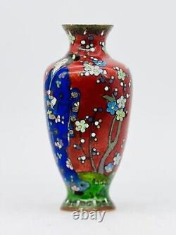 A Fine Cororfull Japanese Cloisonne Enamel Vase. Meiji period