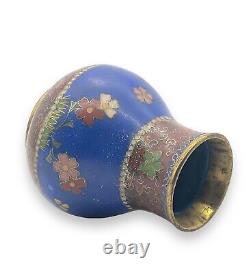 A Fine Japanese Cloisonne Enamel Vase in style of early Namikawa Yasuyuki