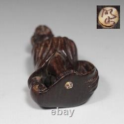 Antique Japanese Meiji Signed Netsuke Fine Hand wood carving