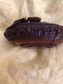 Antique Japanese Snuff Box Bottle, Early Fine Details Carving