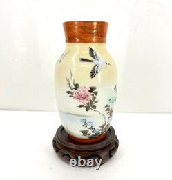 Antique Japanese fine porcelain vase Gold Red ox Blue Pink Yellow Bird