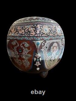 Attractive Antique Japanese Cloisonné Vase Finely Detailed