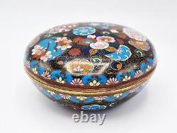 FINE JAPANESE MEIJI PERIOD CLOISONNE CIRCULAR BOX 19th Century