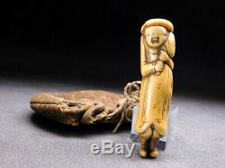 FINE Stag horn NETSUKE w Pouch Man 18-19thC Japanese Edo Antique for Inro