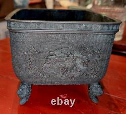 Fine Antique Japanese Bronze Censer with Dragon Sculpture Relief Decoration