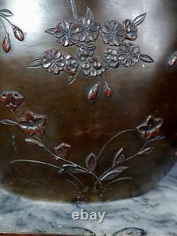Fine Antique Japanese Bronze Pot, Vase, Meiji period