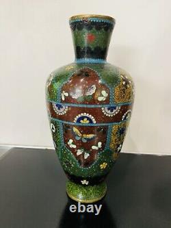 Fine Antique Japanese Meiji Cloisonné Enamel Ginbari 8 inch Vase 19th Century