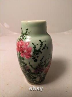 Fine Antique Japanese Seto Green Celadon Porcelain Vase Pink Flowers Art gold