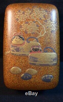 Fine Japanese Lacquer Box with Two Cats and Tree