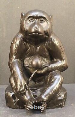 Fine Japanese Taisho Bronze Monkey witha Peach, Signed