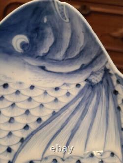 Fine Pair of Antique 19th C Blue White Japanese Meiji Arita Fish Plates 9 3/4