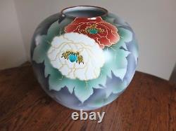 Fine Quality Japanese Ovoid Porcelain Kutani Ware Vase