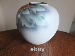 Fine Quality Japanese Ovoid Porcelain Kutani Ware Vase