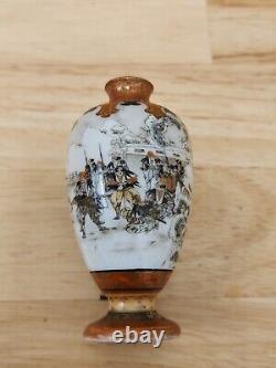 Japanese Hand Painted Porcelain Miniature Vase Samurai Meiji period Signed FINE