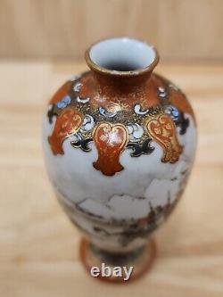 Japanese Hand Painted Porcelain Miniature Vase Samurai Meiji period Signed FINE