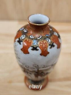 Japanese Hand Painted Porcelain Miniature Vase Samurai Meiji period Signed FINE