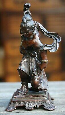 Japanese Meiji Period bronze / spelter figure of a rat catcher, finely cast