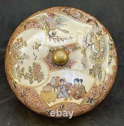 Magnificent Japanese Meiji Satsuma Lidded Bowl with Fine Decor signed by Kozan